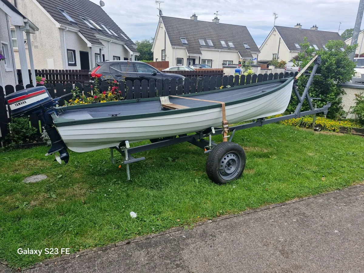 Fishing boat - Image 3