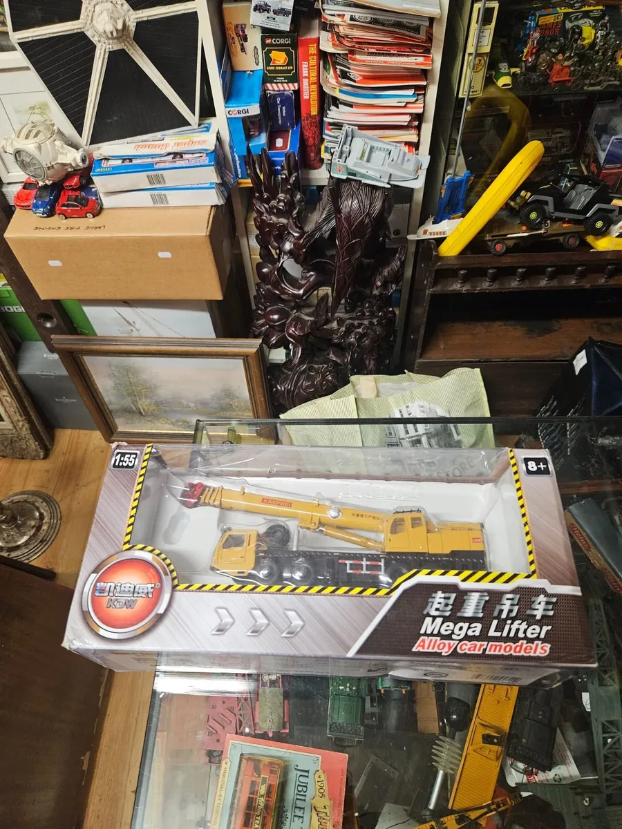 Corgi Crane - Image 1
