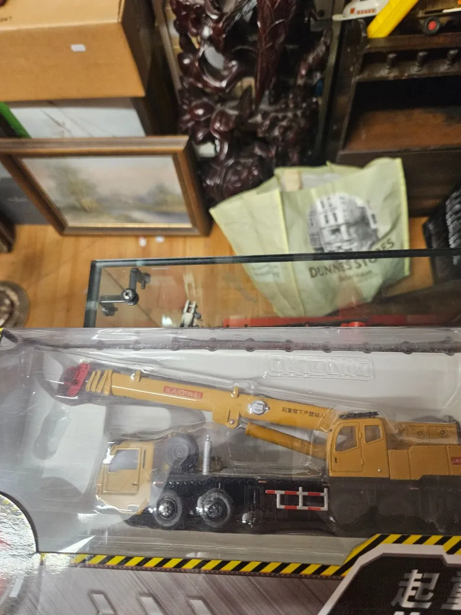 Corgi Crane - Image 4