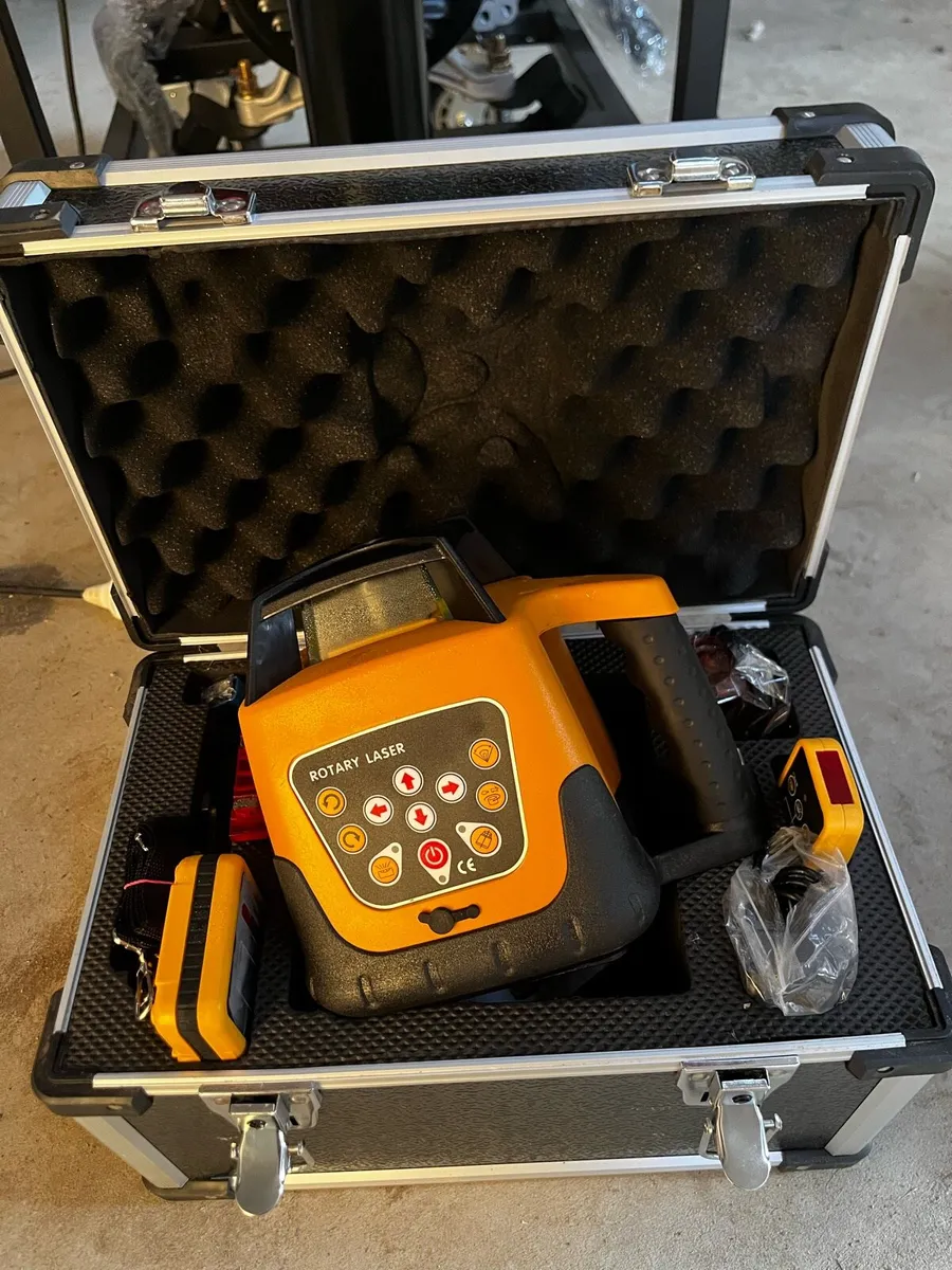 New Laser Level staff and tripod - Free Delivery. - Image 1