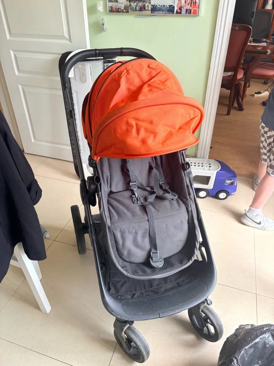 Pram/strollrr - Image 2