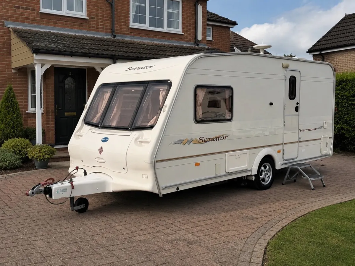 Bailey Senator 2 berth caravan - Image 2