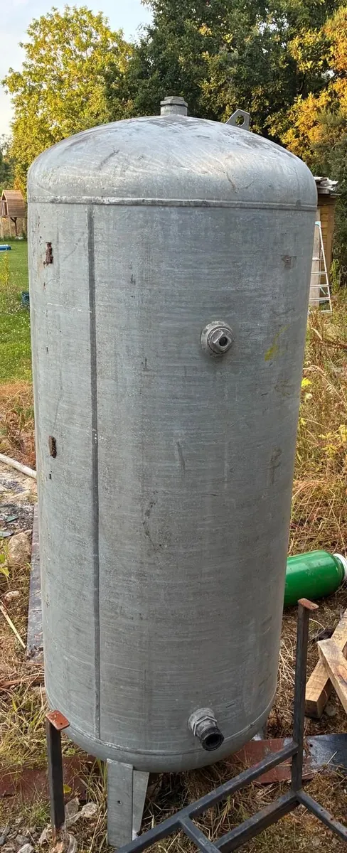 900L air receiver tank - Image 1