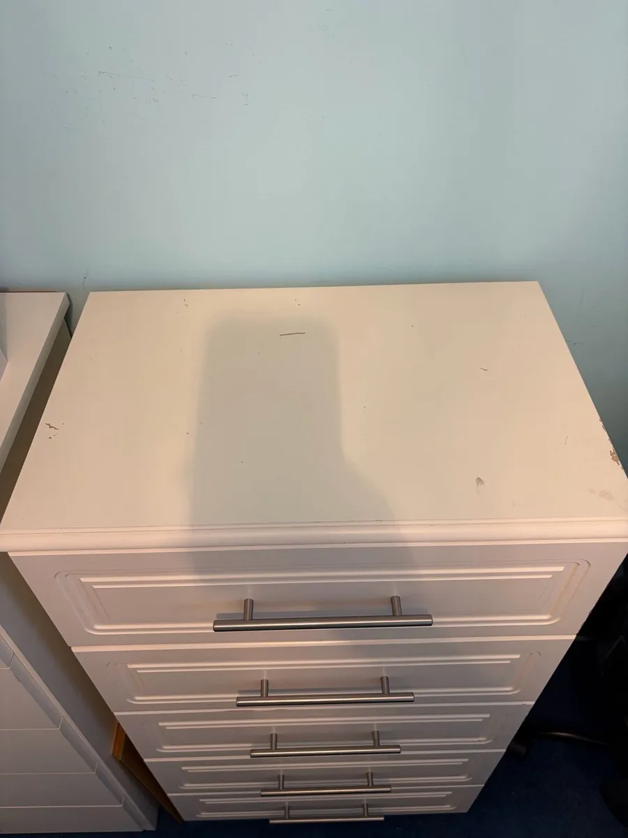 Chest of drawers - Image 2