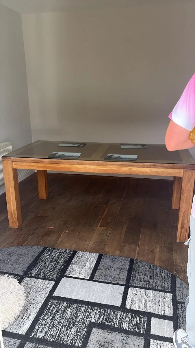 Oak Dining Table 6 Place setting - Image 3