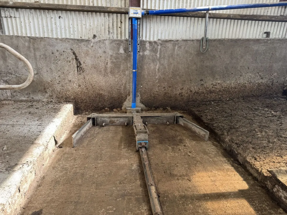 Dairymaster Scraper - Image 1