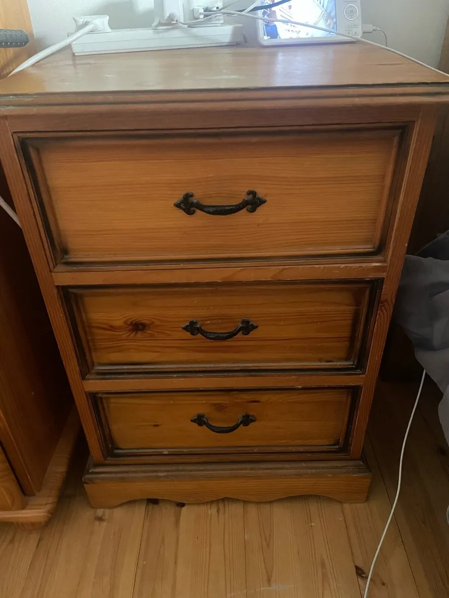 Wardrobe and beside tables set - Image 2