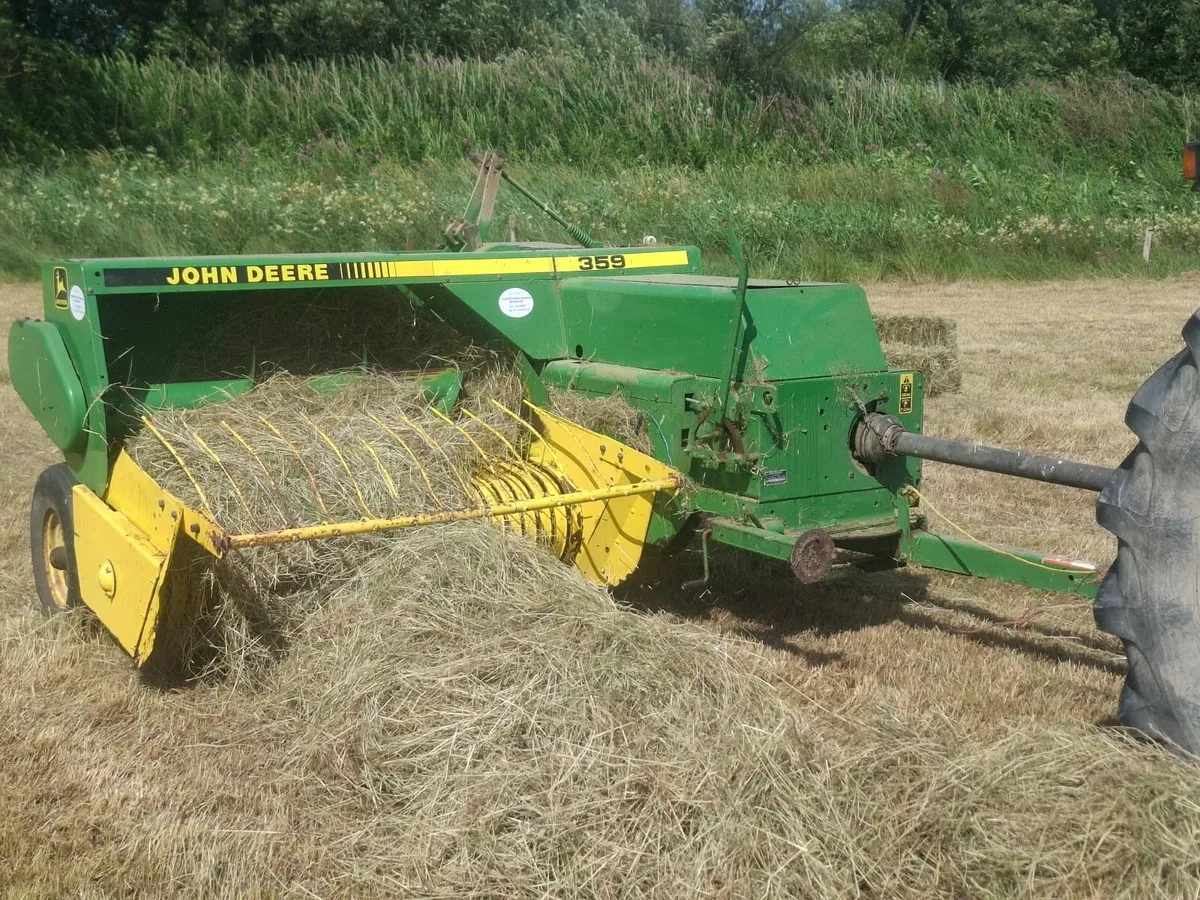 John Deere 359 Sq. Baler - Image 3