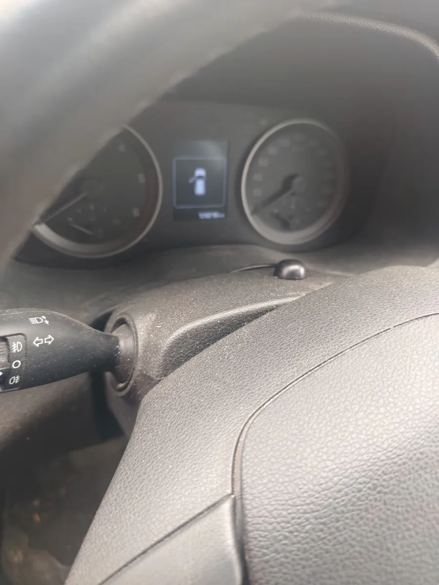 2016 Hyundai Tucson - Image 2