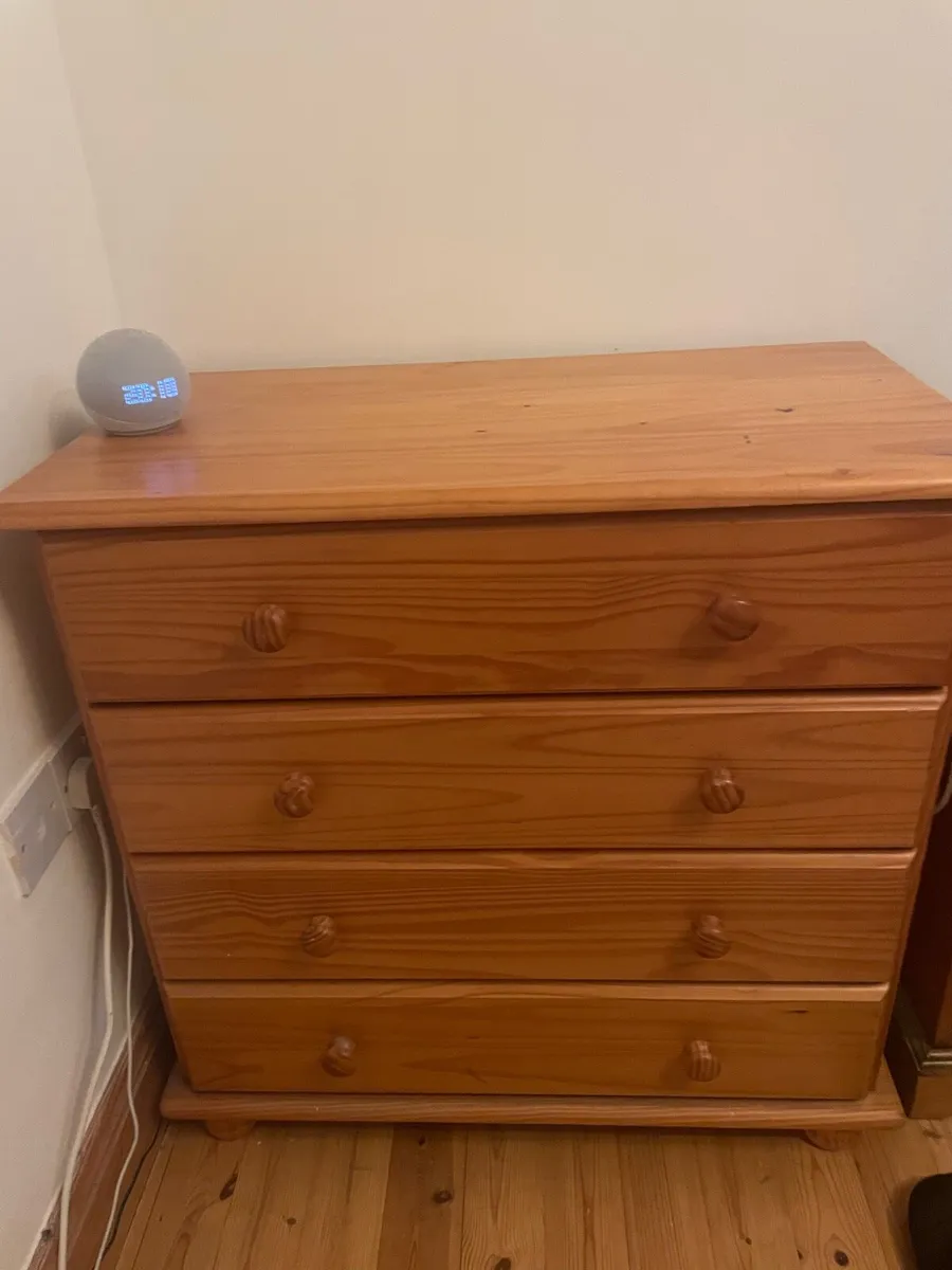 Chest of drawers - Image 1