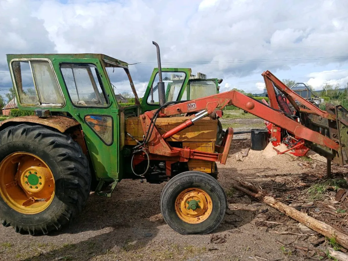Universal 445 tractor - Image 1