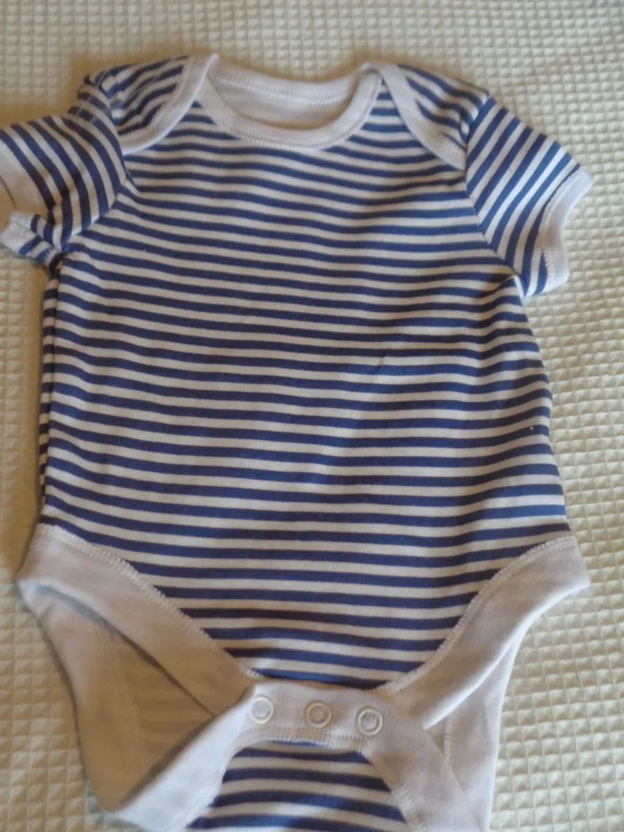 Baby Body Suits x 4 for Sale - Image 3