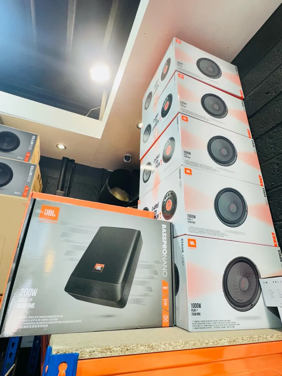 Car Subwoofer Speakers and amplifiers - Image 2