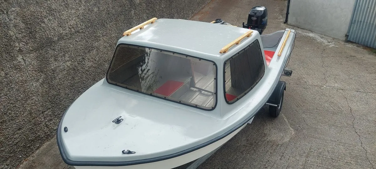 Fishing boat - Image 2