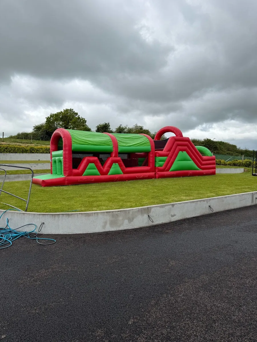 Bouncy castle - Image 1