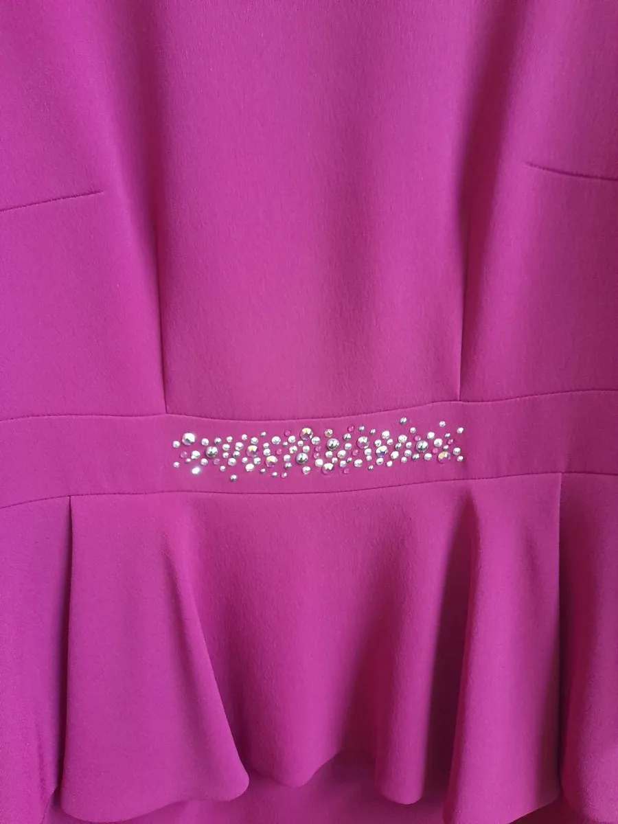 Dress  and  Facenater - Image 4