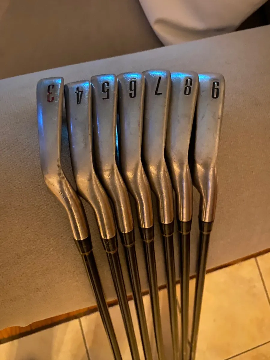 Titleist DCI Oversized 3 - 9 iron S-flex Graphite - Image 2