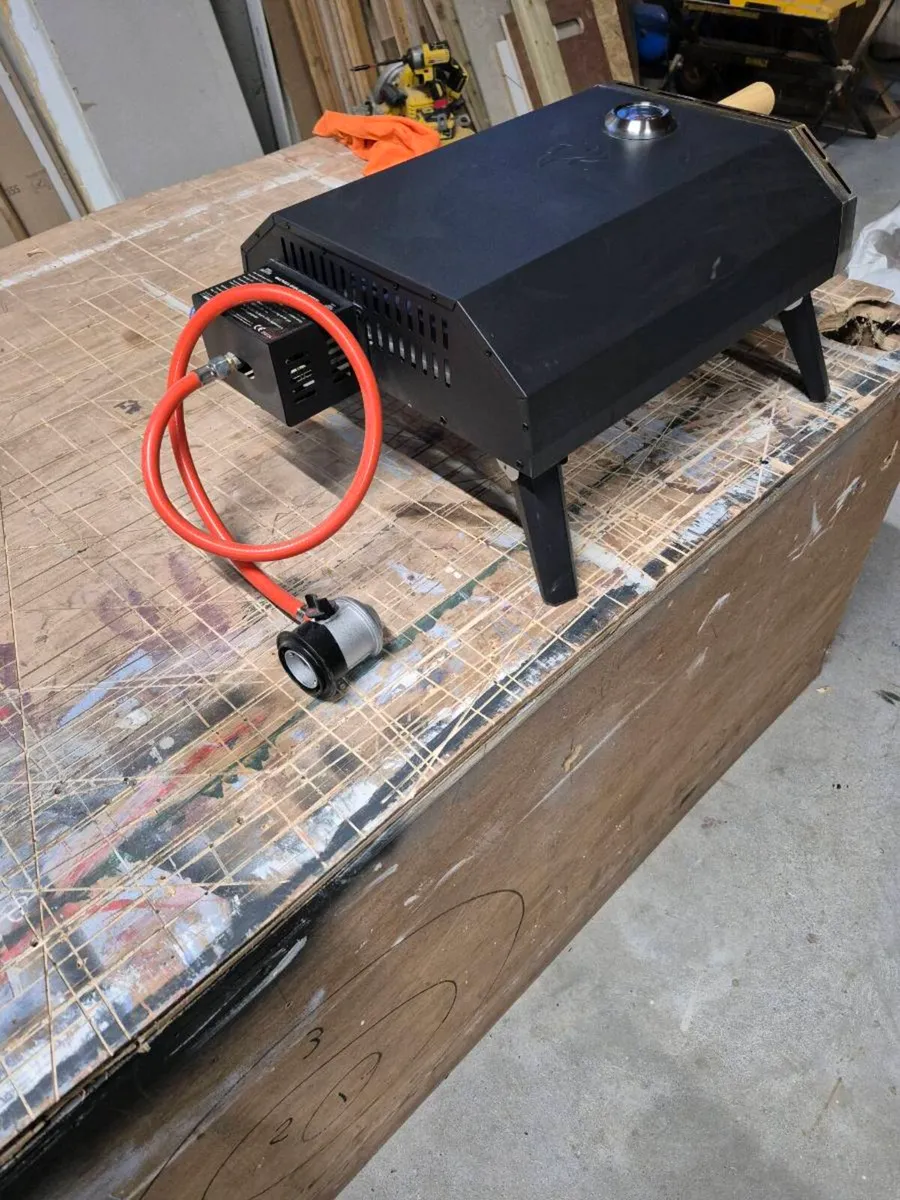 pizza oven - Image 1