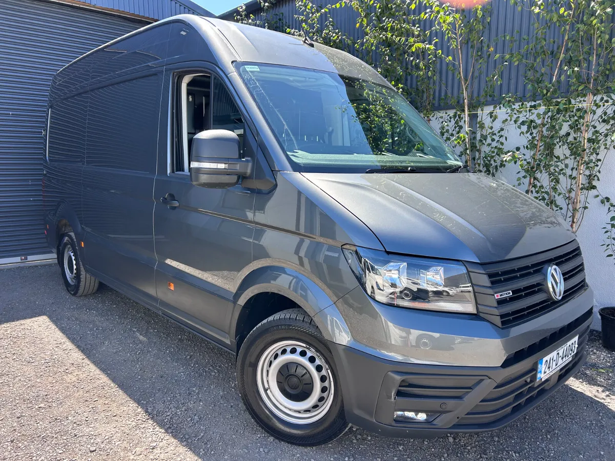 24 Volkswagen Crafter - 4 motion / Automatic - Image 1