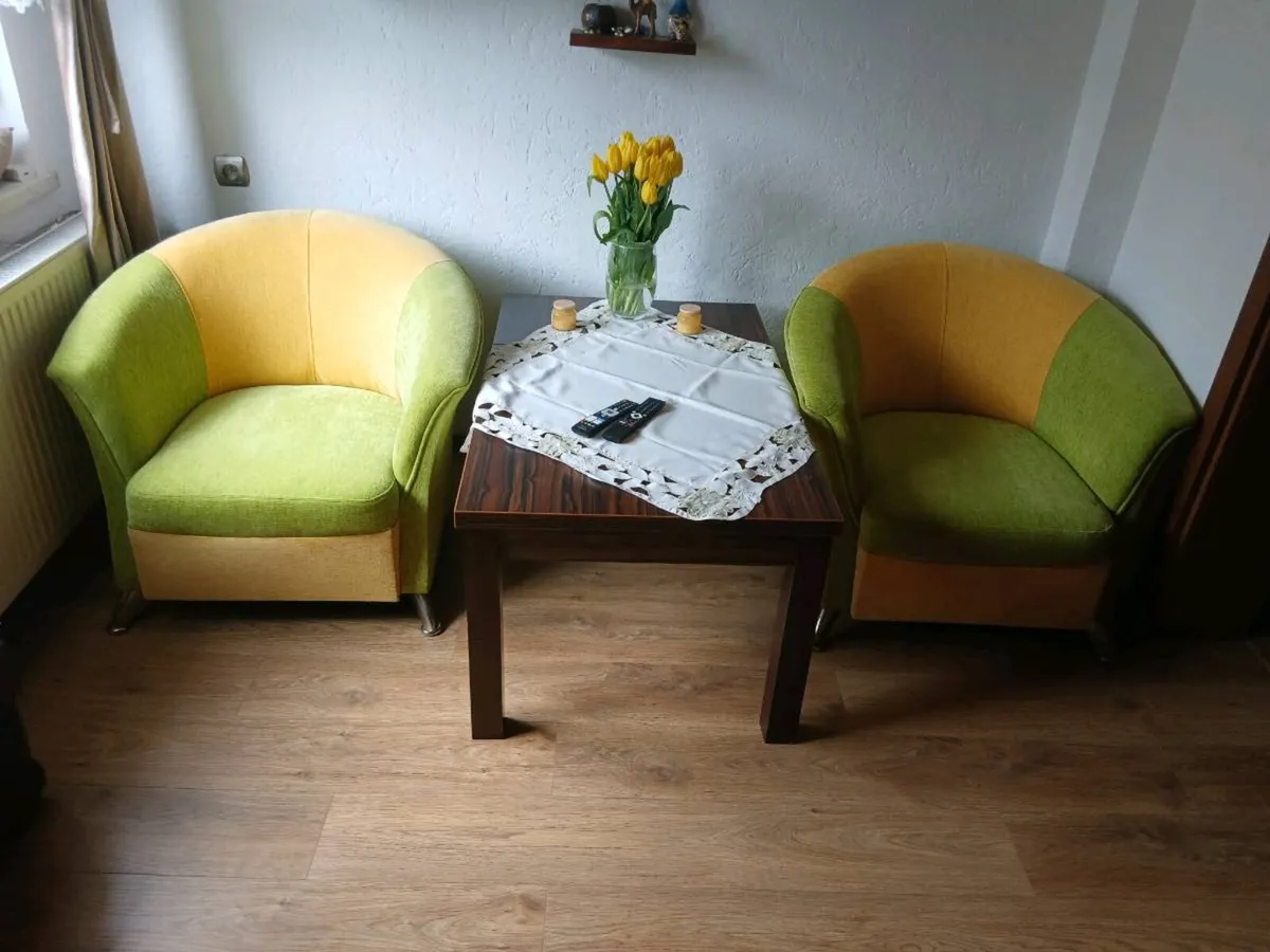 2x armchairs - Image 1