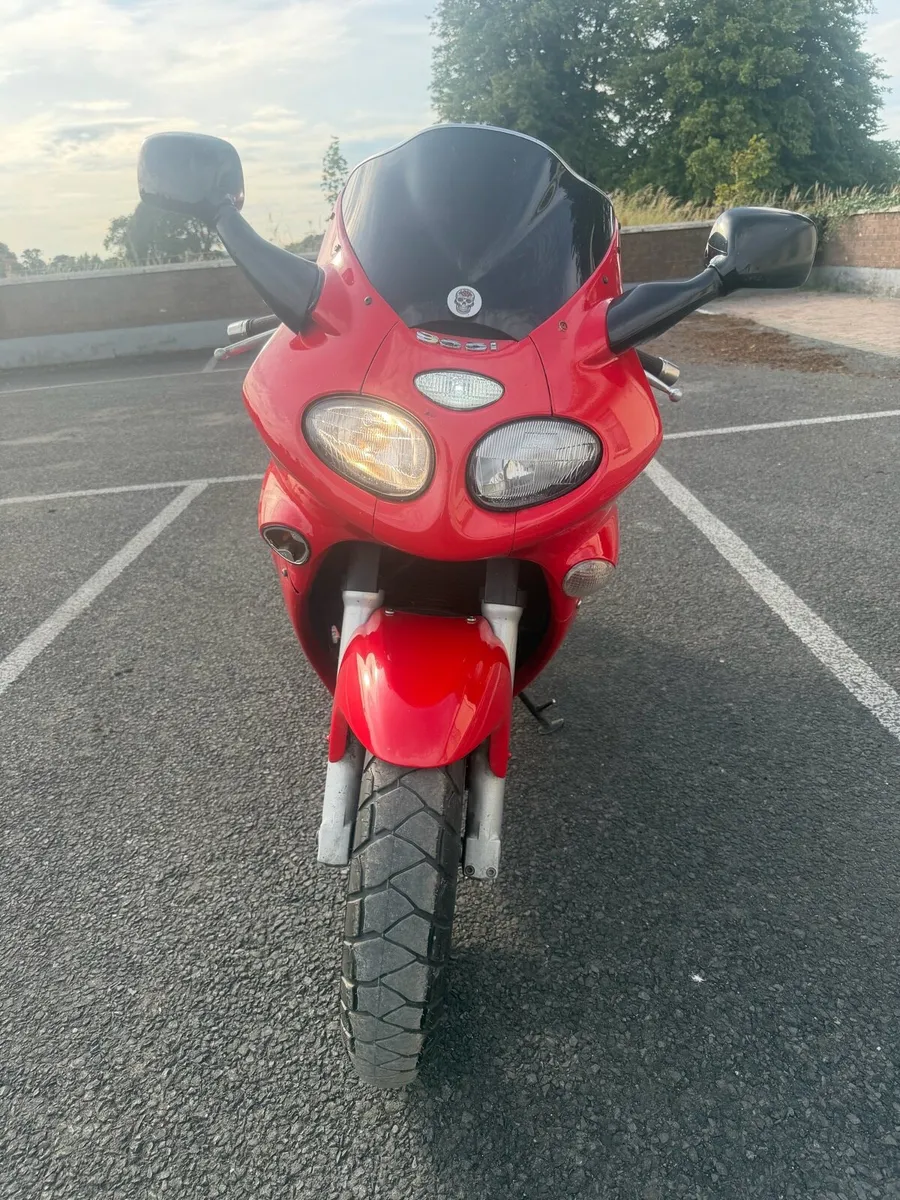 Triumph 955 - Image 3
