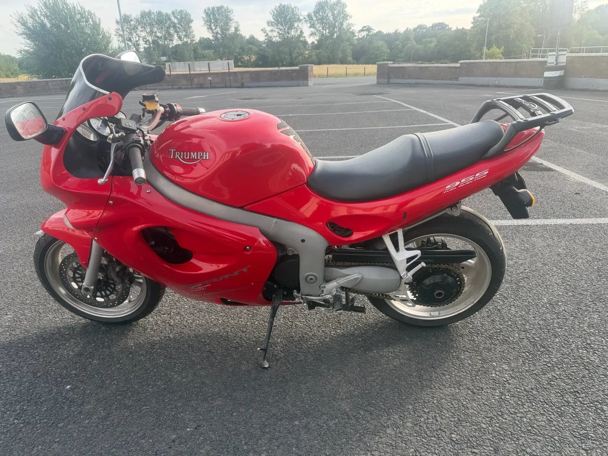 Triumph 955 - Image 4