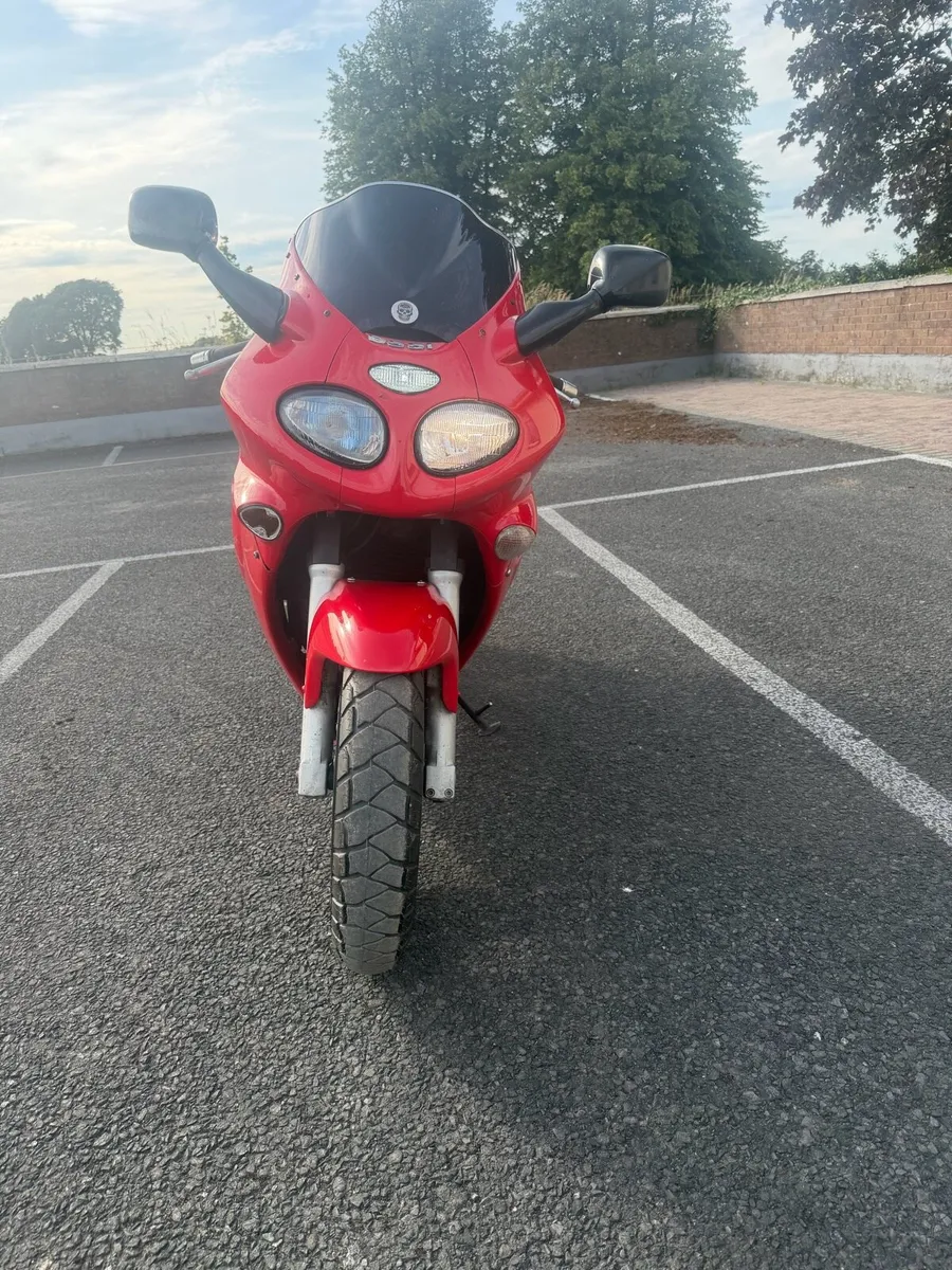 Triumph 955 - Image 2