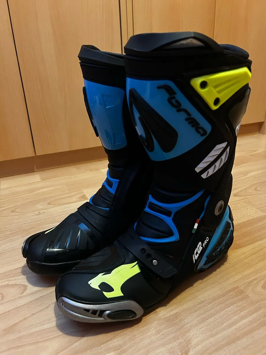 Forma ice pro race boots - Image 1