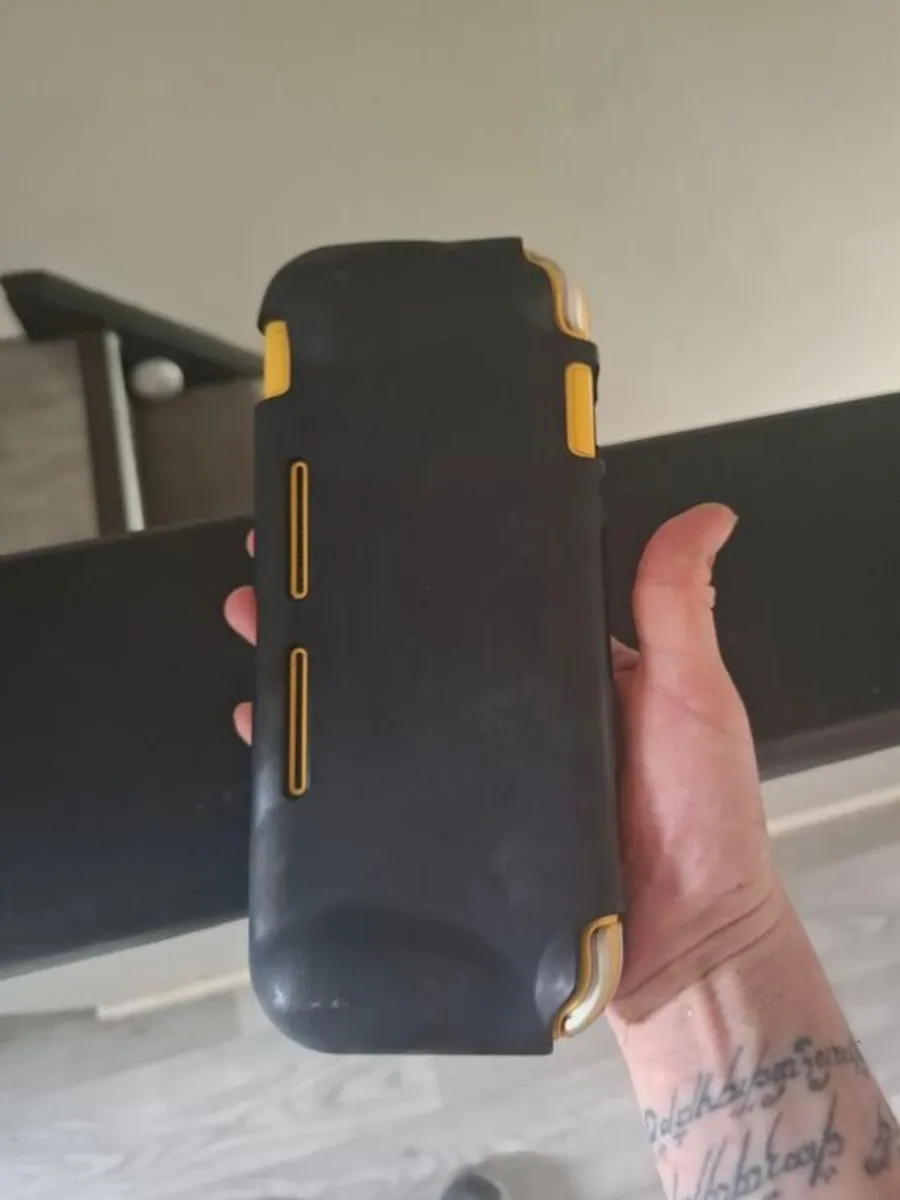 Nintendo switch Lite - Image 3