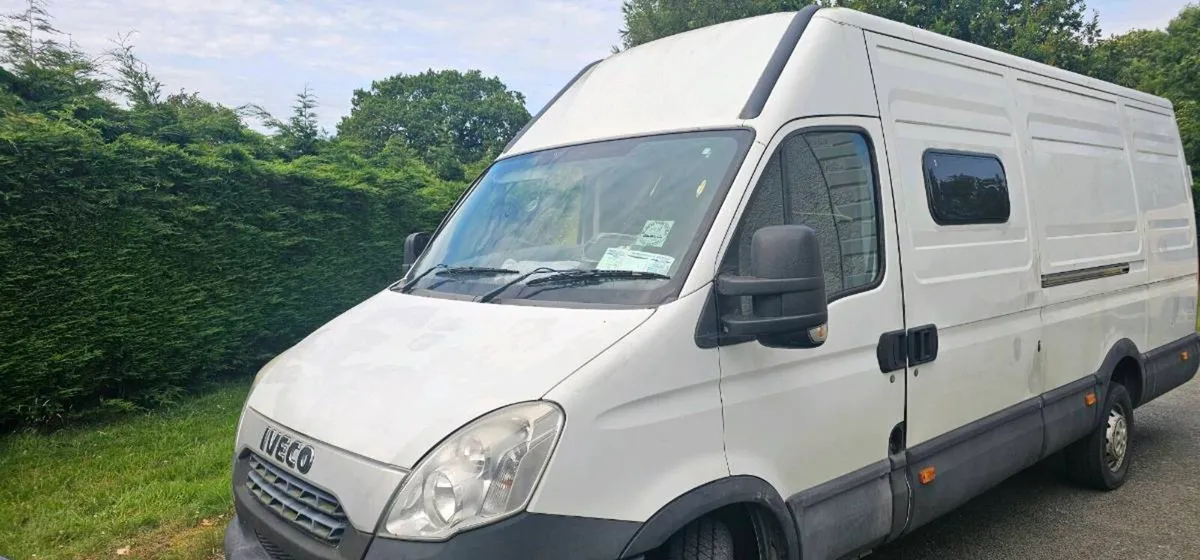 Iveco Daily campervan - Image 4