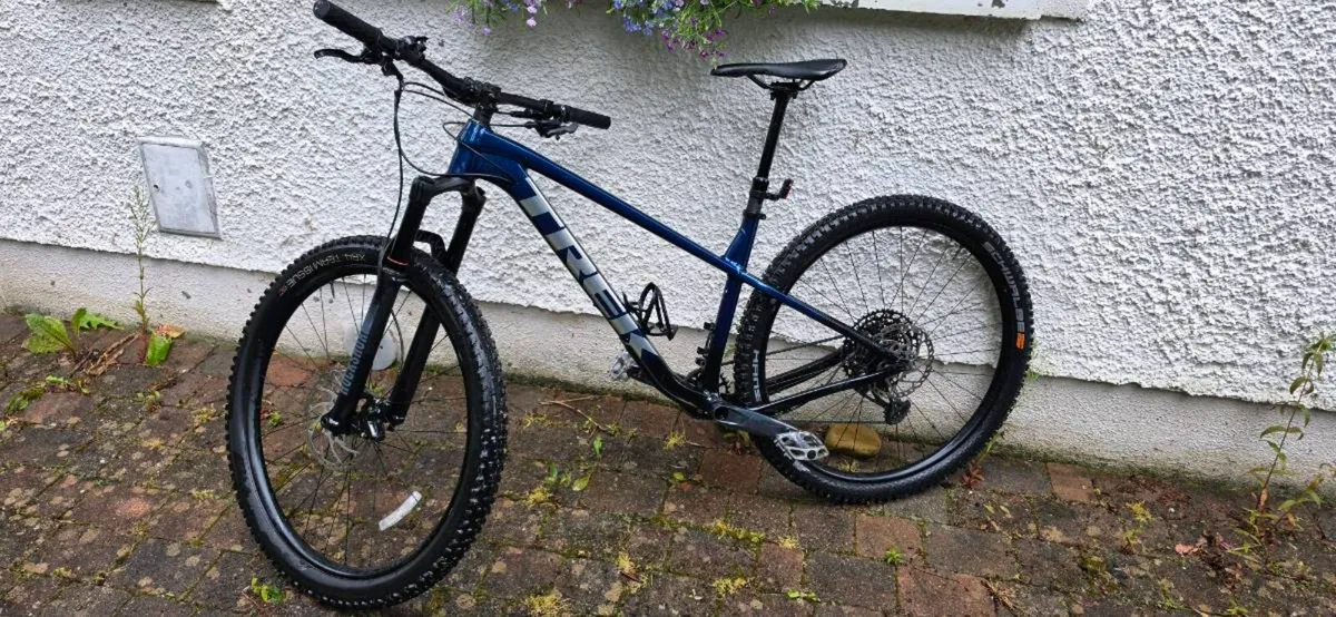 2024 Trek Roscoe 8 – Medium – Excellent Condition - Image 1