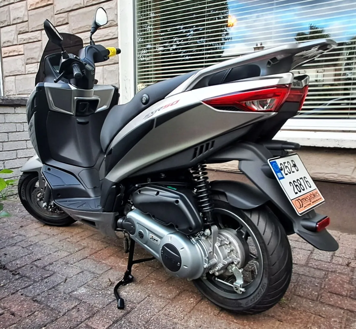 2025 Aprilia SXR 50 - Image 2