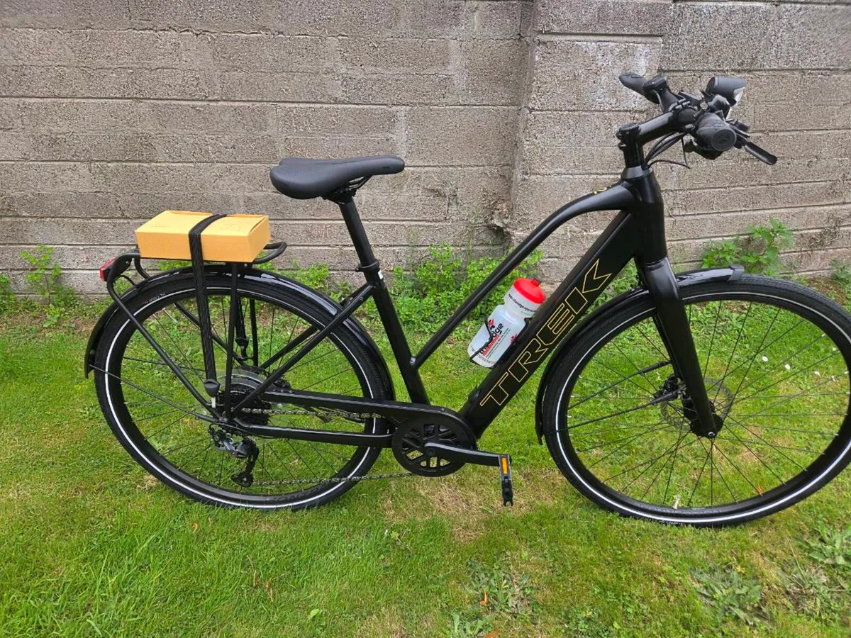 Trek fx+2 electric bike - Image 1