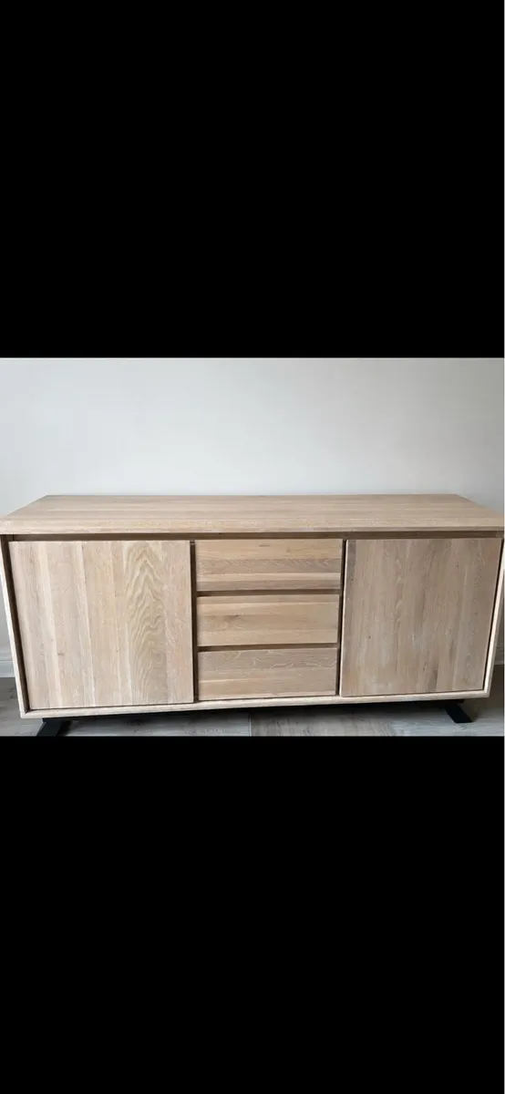 Sideboard/cabinet - Image 1