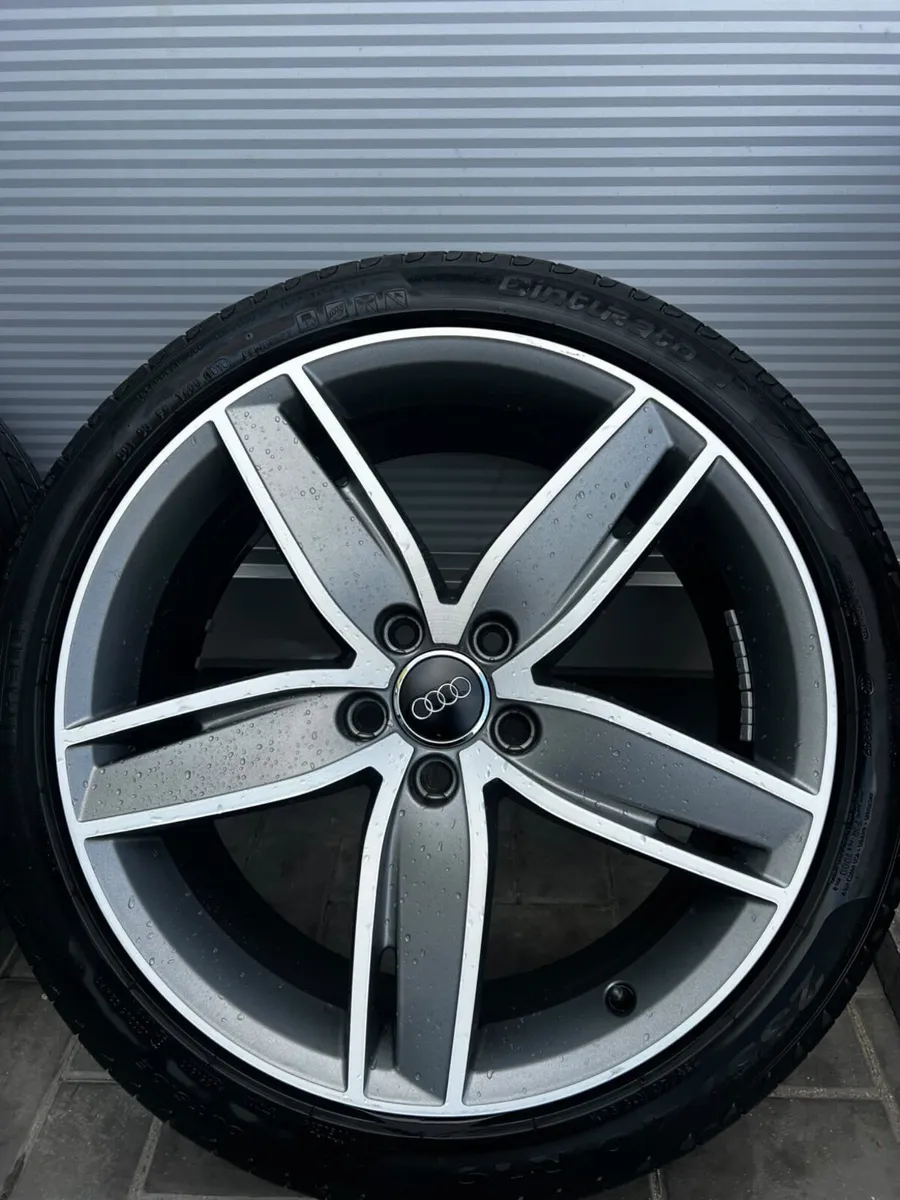 Genuine Audi OEM 19 Alloy Wheels with Tyres -5x112 - Image 2