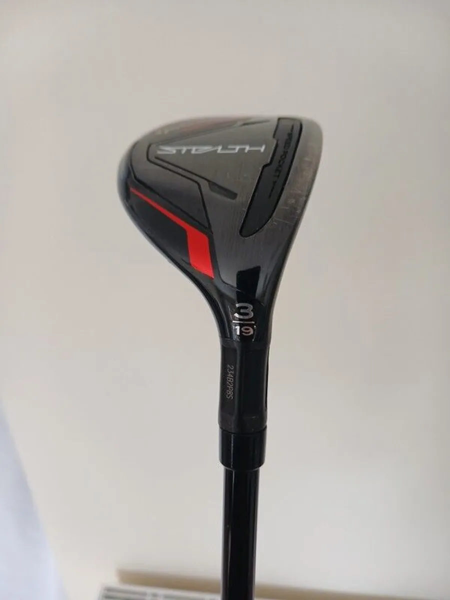 Taylormade Stealth 3 Hybrid 19deg RH Stiff - Image 1