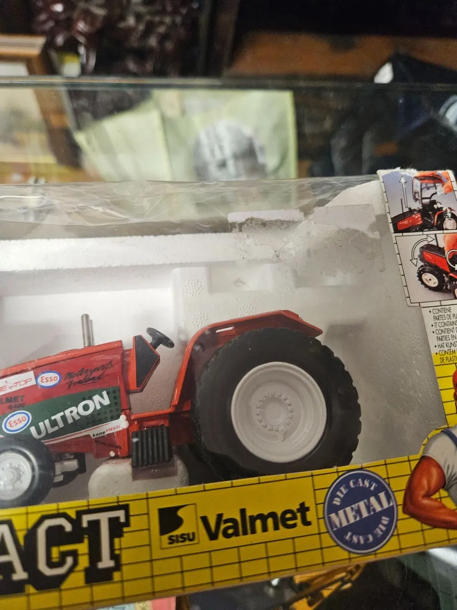 Corgi Joal Valmet Tractor - Image 3