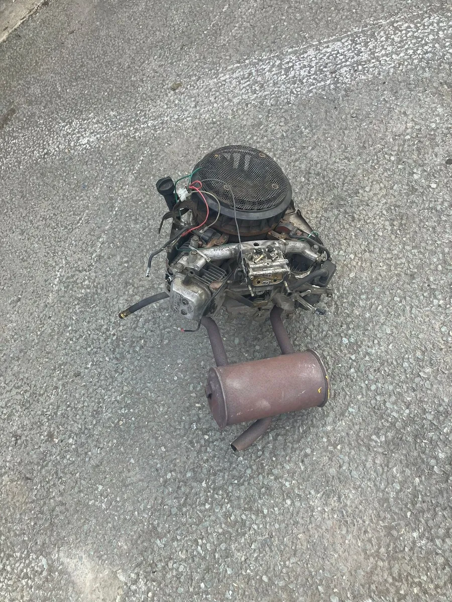Simplicity ride on lawn mower, non running - Image 4