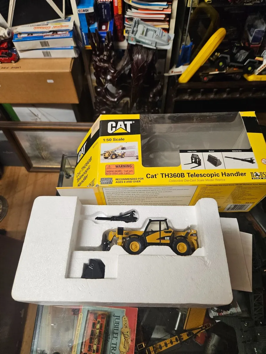 Corgi Norscot Caterpillar Loader Teleporter - Image 1
