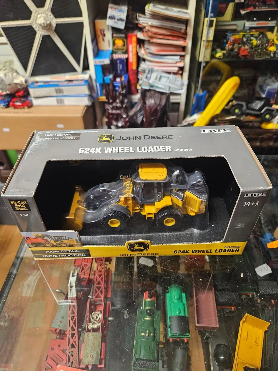 Corgi ERTL John Deere Loader - Image 1