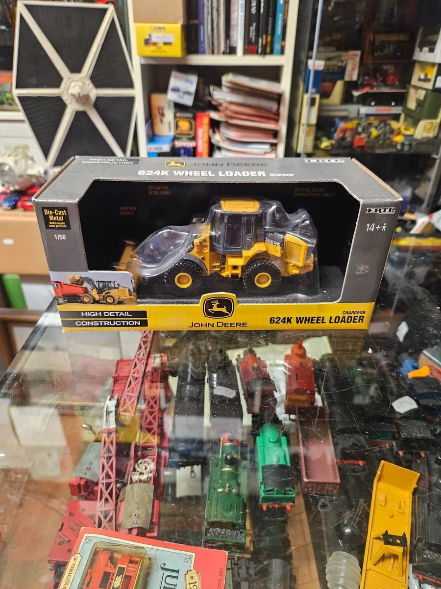 Corgi ERTL John Deere Loader - Image 2