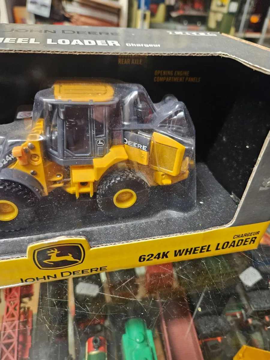 Corgi ERTL John Deere Loader - Image 4