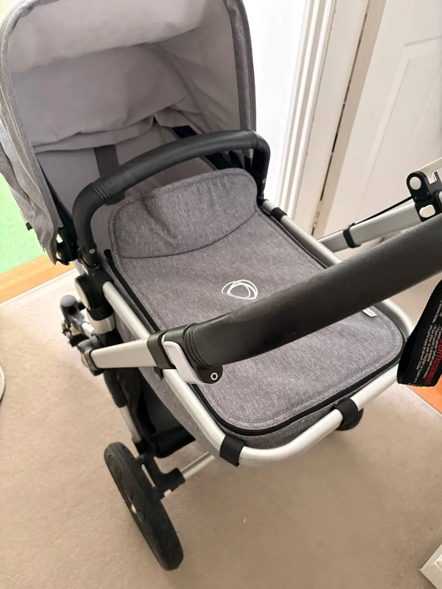 Bugaboo Cameleon and BeSafe Car Seat with Isofix - Image 1
