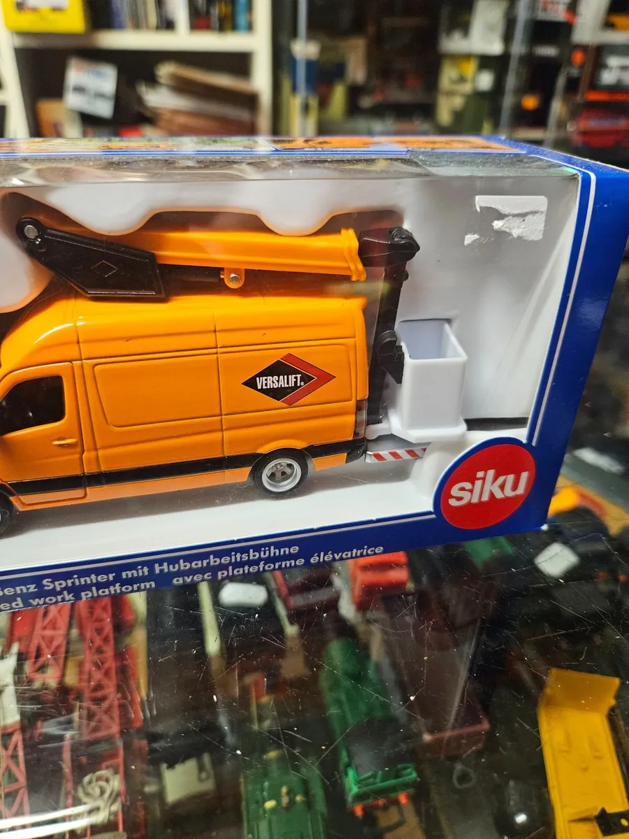 Corgi Siku Mercedes Sprinter with Platform - Image 3