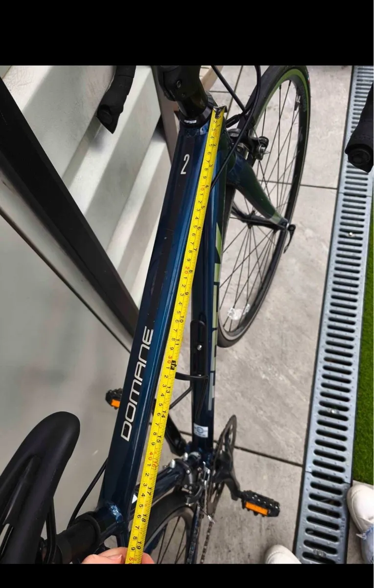 Trek Domane Roadbike Frame Size 47 - Image 4