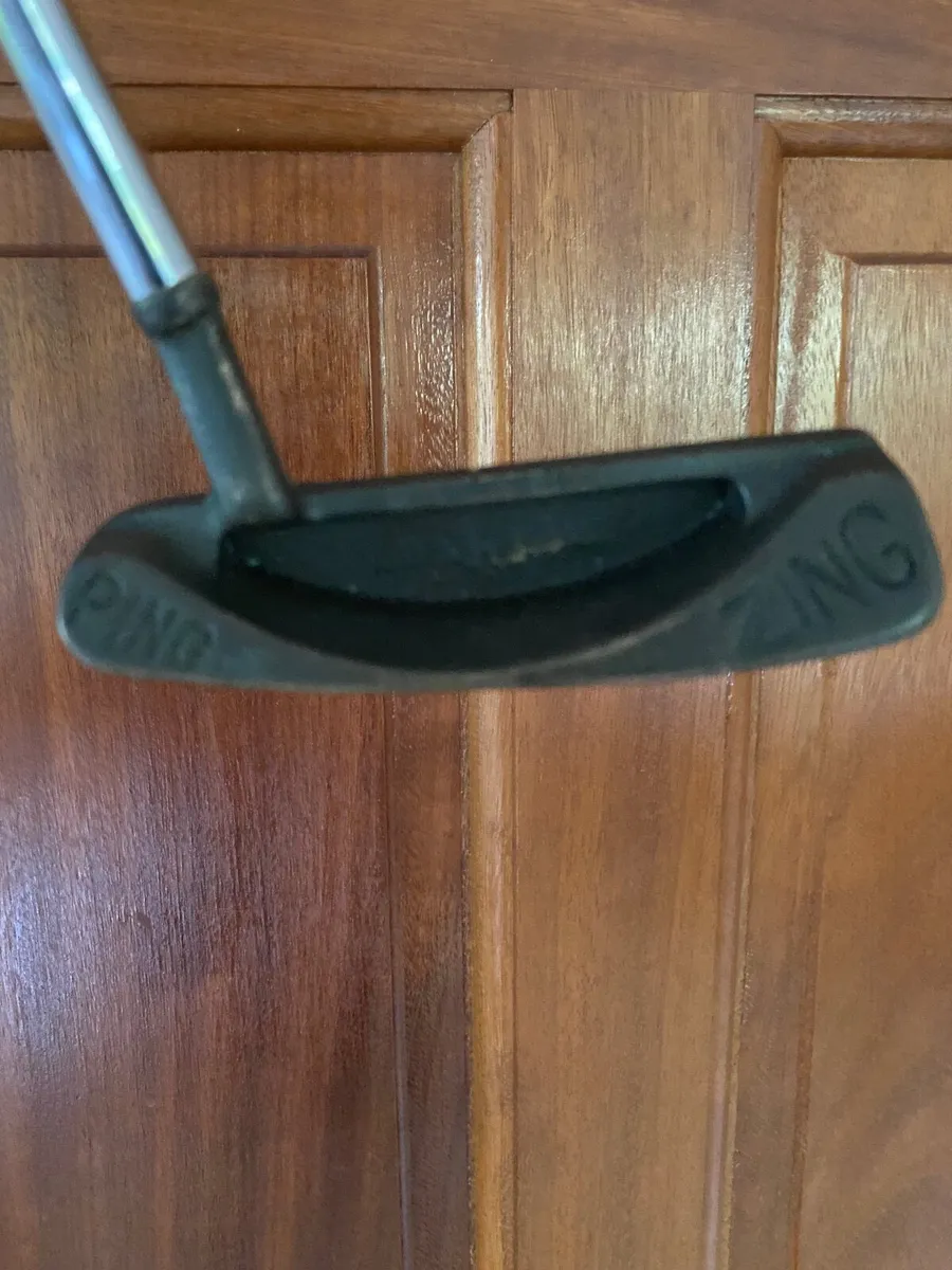 Ping Zing Putter 35 Inch Immaculate Condition - Image 1