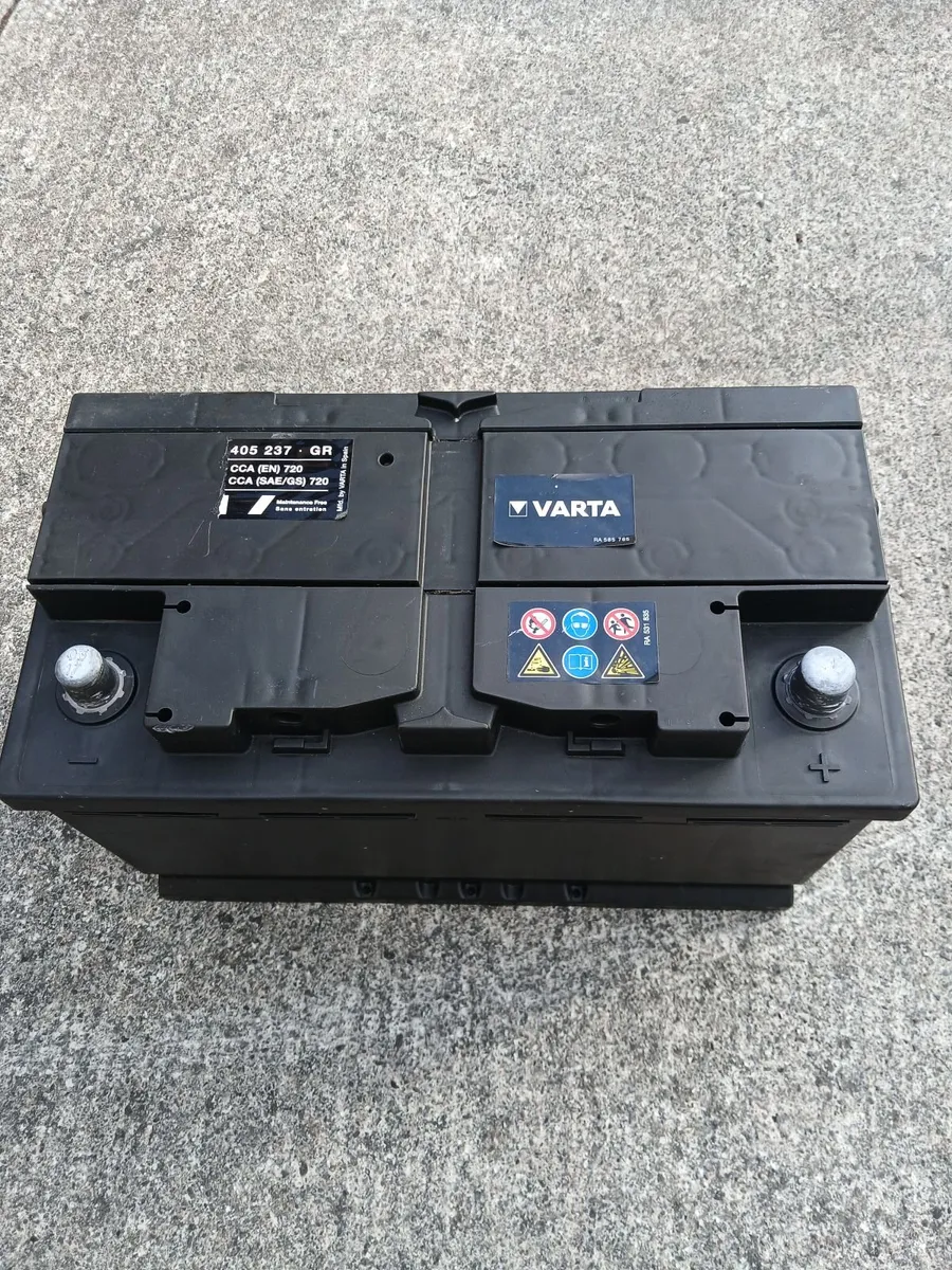 Car battery - Image 1