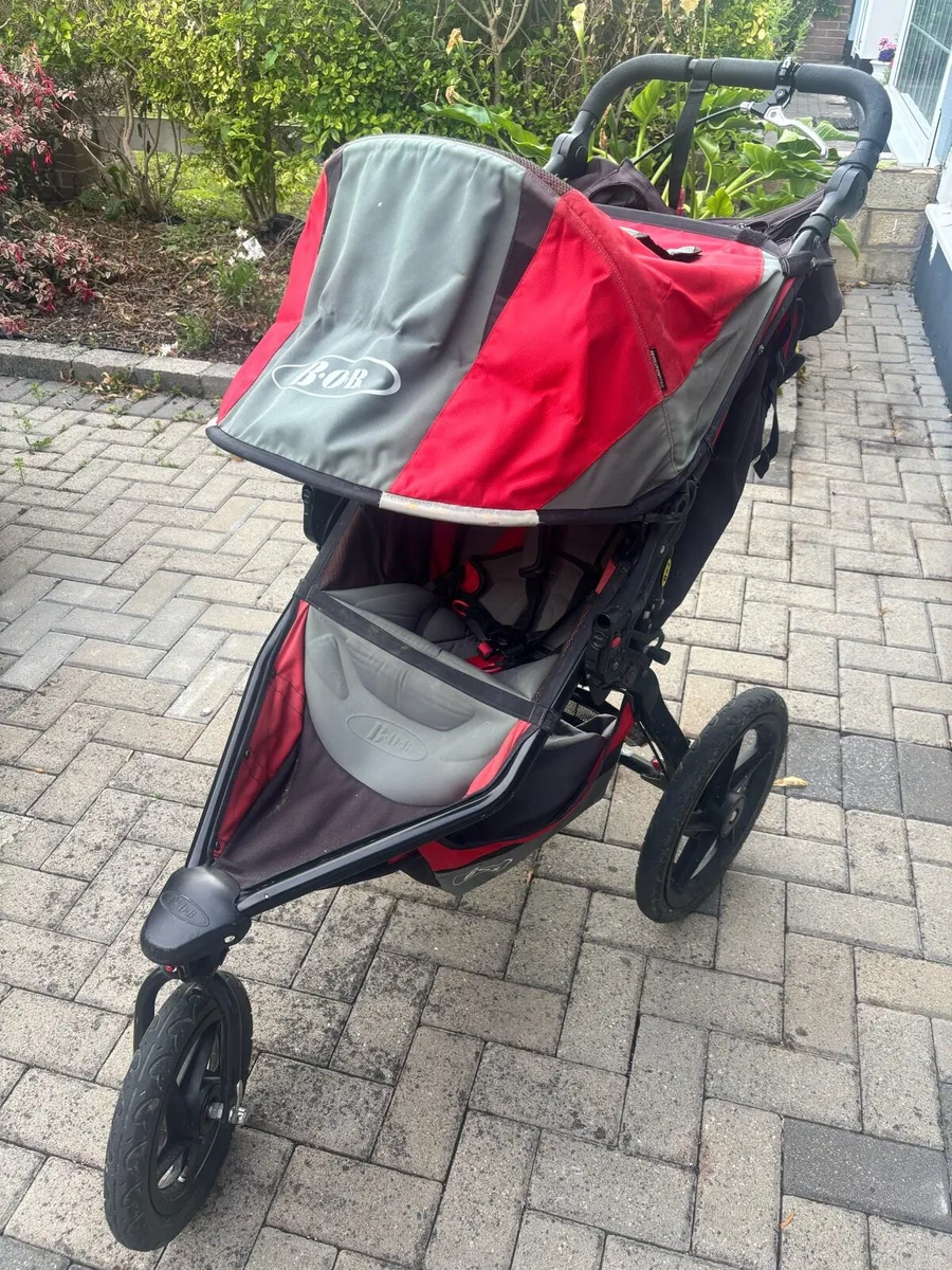 Britax BOB revolution 2.0 running buggy - Image 1