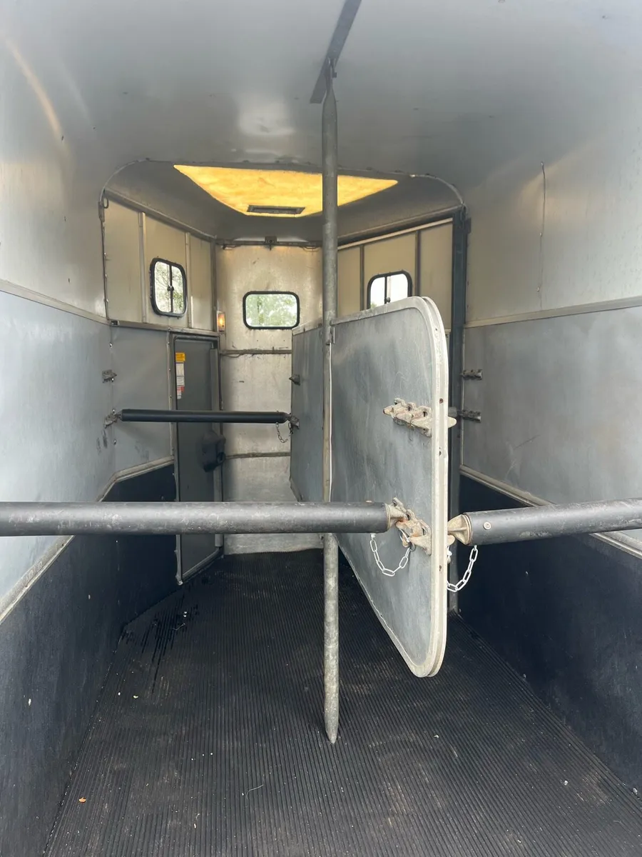 Horsebox - Image 2
