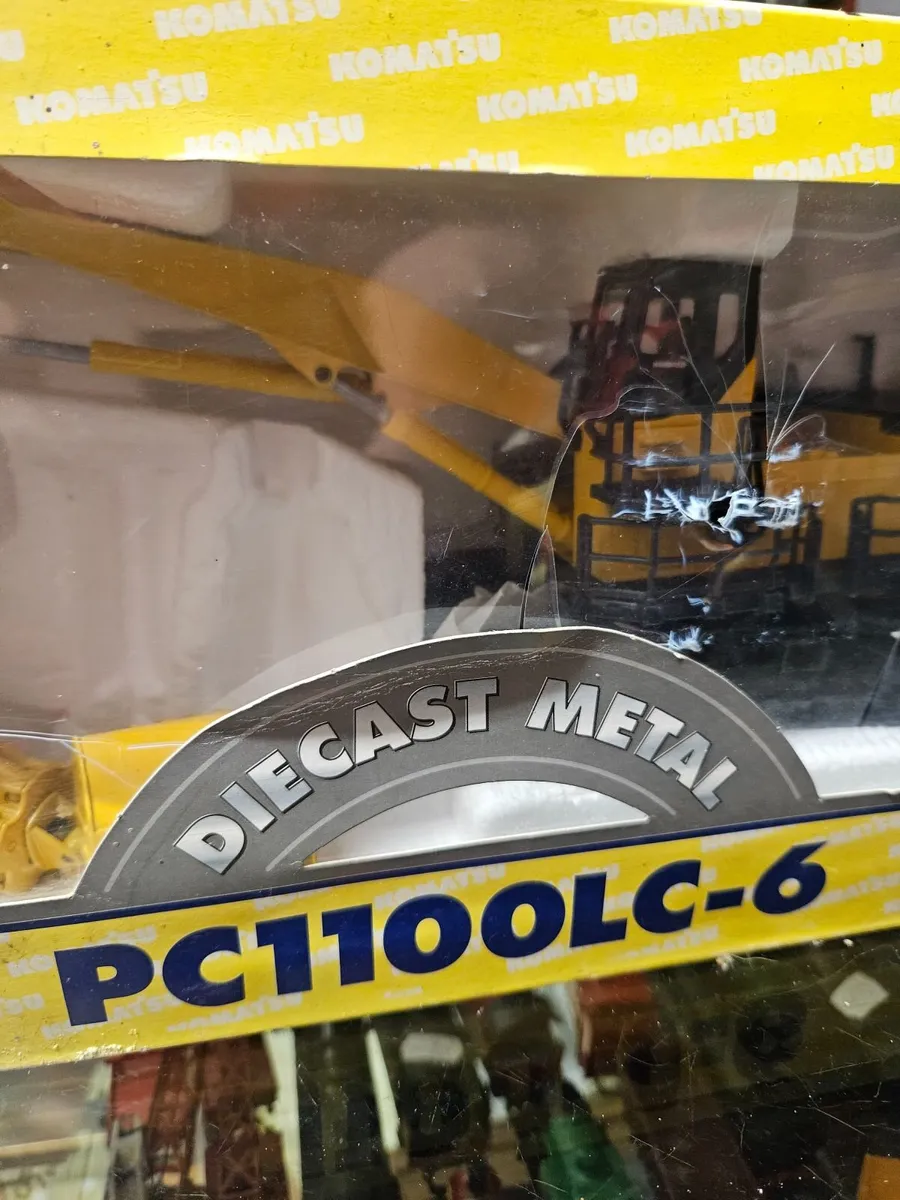 Corgi Joal Komatsu Materials Handler - Image 4